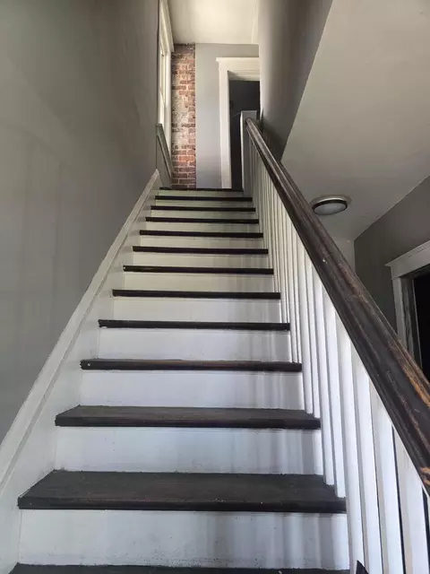 Entry Way - 437 Jackson St, Gary, IN 46402 photo 3 of 3