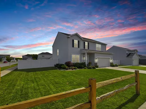 7445 E 119th Pl, Winfield, IN 46307