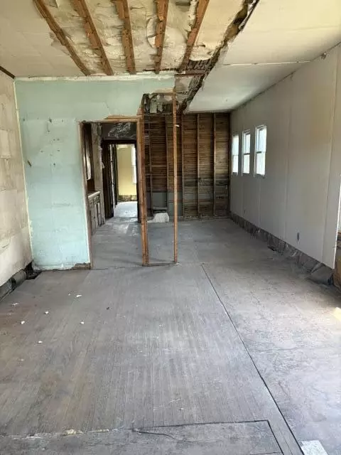 Entry Way - 1301 Stanton Ave, Whiting, IN 46394 photo 1 of 6