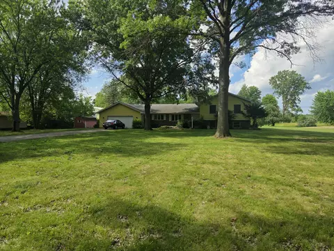 397 E 1300, Chesterton, IN 46304