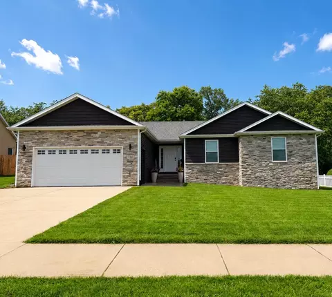 234 Elderberry St, De Motte, IN 46310