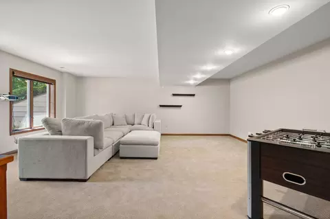 Living - 600 Morningside Dr, Crown Point, IN 46307 photo 3 of 4