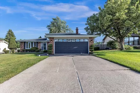 700 Cherry Hill Rd, Dyer, IN 46311