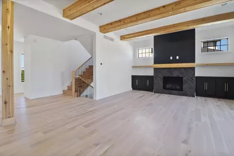 Living - 9601 Sweetspire Ave, Saint John, IN 46373 photo 3 of 3
