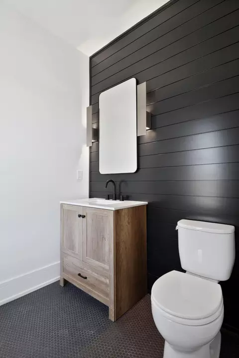 Bath - 9601 Sweetspire Ave, Saint John, IN 46373 photo 1 of 12
