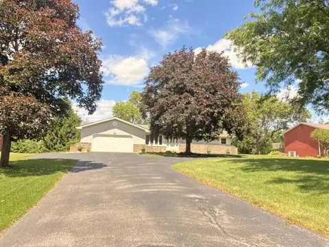 6952 Blackberry Ct, De Motte, IN 46310