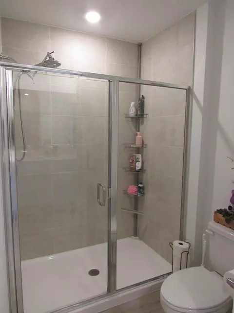 Bath - 17781 Hillside Dr, Lowell, IN 46356 photo 2 of 5