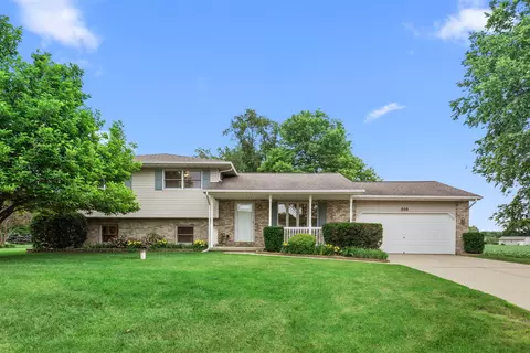 305 Elkwood Ct, Valparaiso, IN 46383