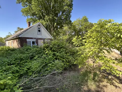 305 E 41st Ave, Gary, IN 46409 photo 3