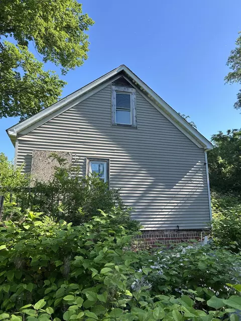 305 E 41st Ave, Gary, IN 46409 photo 2