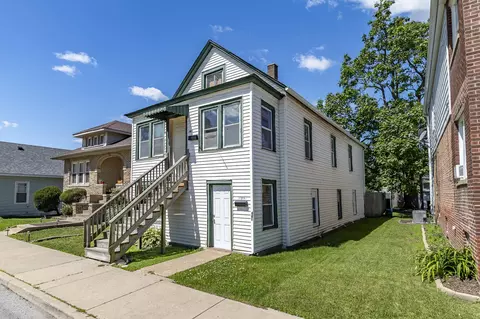 2604 Schrage Ave, Whiting, IN 46394