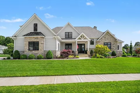 3357 Trentino Ct, Valparaiso, IN 46385