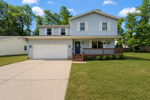 1318 Whippoorwill Rd, Valparaiso, IN 46383