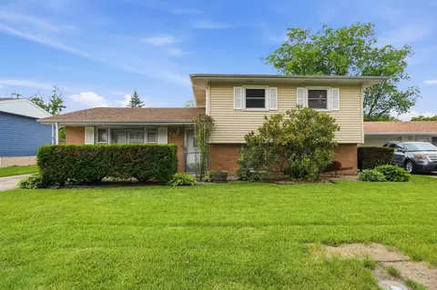 725 W 70th Ave, Merrillville, IN 46410