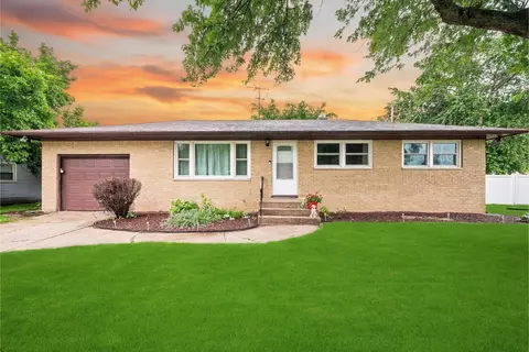 6707 Monroe Ct, Merrillville, IN 46410
