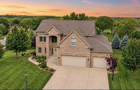 8940 Doubletree Dr, Winfield, IN 46307
