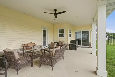 Exterior - 8605 Manor House Dr, Saint John, IN 46373 photo 2 of 4
