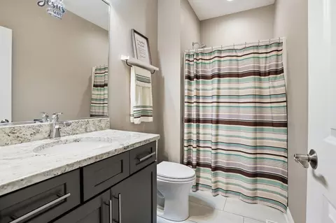 Bath - 8605 Manor House Dr, Saint John, IN 46373 photo 7 of 7