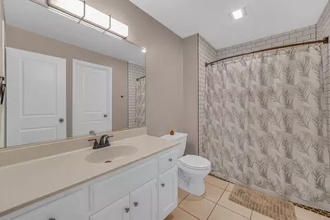 Bath - 4942 W 93rd Ct, Crown Point, IN 46307 photo 2 of 3