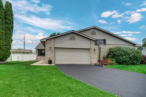Exterior - 4942 W 93rd Ct, Crown Point, IN 46307 photo 8 of 8