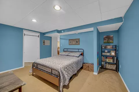 Bedroom - 4942 W 93rd Ct, Crown Point, IN 46307 photo 4 of 5