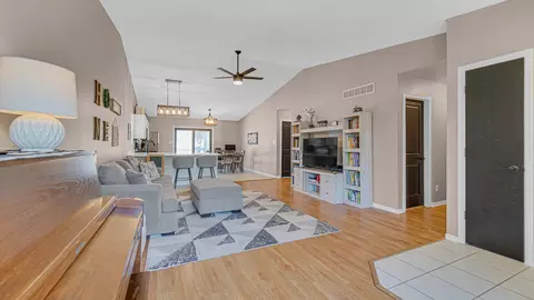 Entry Way - 4942 W 93rd Ct, Crown Point, IN 46307 photo 1 of 1
