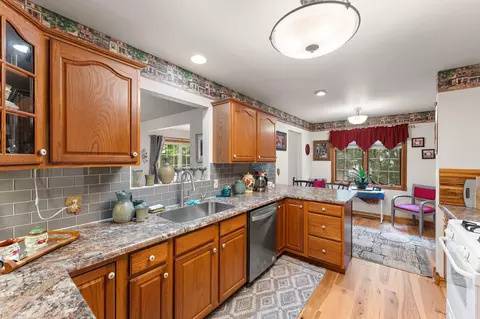 Kitchen - 10856 N Makeever Dr, De Motte, IN 46310 photo 5 of 5