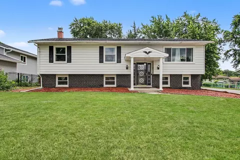 7331 W 83rd Ln, Crown Point, IN 46307
