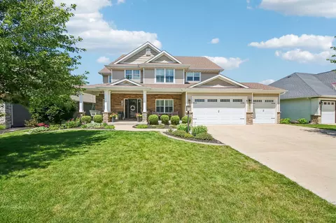 145 Ridgeview Dr, Valparaiso, IN 46385