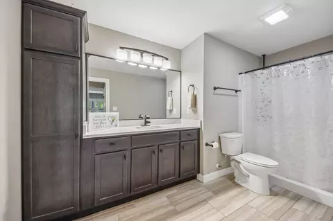 Bath - 145 Ridgeview Dr, Valparaiso, IN 46385 photo 3 of 3