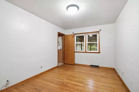 Bedroom - 748 N Jay St, Griffith, IN 46319 photo 3 of 4