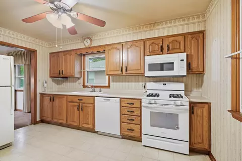 Kitchen - 748 N Jay St, Griffith, IN 46319 photo 1 of 4