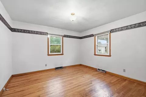 Bedroom - 748 N Jay St, Griffith, IN 46319 photo 2 of 4