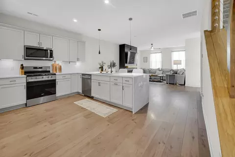 Kitchen - 264 Nomo Pl, Crown Point, IN 46307 photo 1 of 6