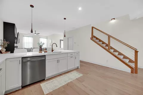 Kitchen - 264 Nomo Pl, Crown Point, IN 46307 photo 5 of 6