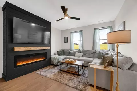 Living - 264 Nomo Pl, Crown Point, IN 46307 photo 1 of 1