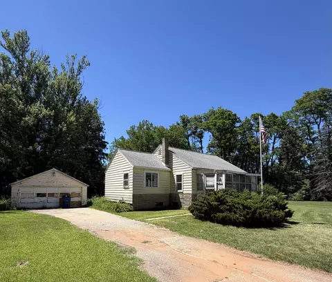 4974 N 600, La Porte, IN 46350