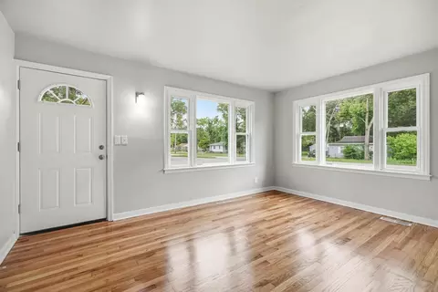 Living - 3050 W 39th Pl, Gary, IN 46408 photo 3 of 3