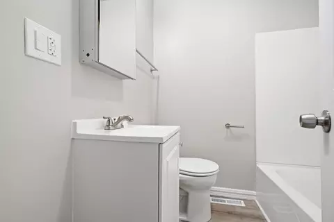 Bath - 3050 W 39th Pl, Gary, IN 46408 photo 1 of 1