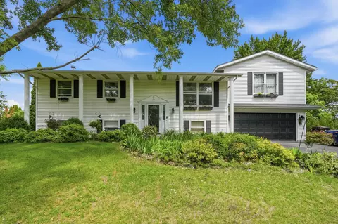 9371 N 408, Lake Village, IN 46349