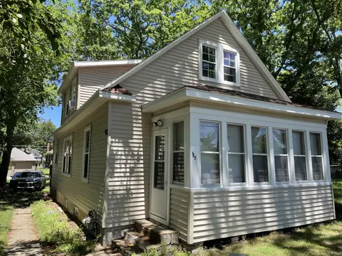 542 Holliday St, Michigan City, IN 46360