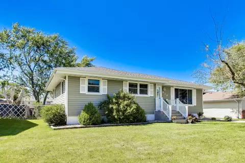 936 Northgate Dr, Dyer, IN 46311