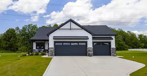 539 Scenic View Ave, Valparaiso, IN 46385