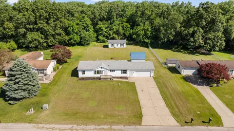 View/Area - 1351 E Colonial Dr, La Porte, IN 46350 photo 1 of 10