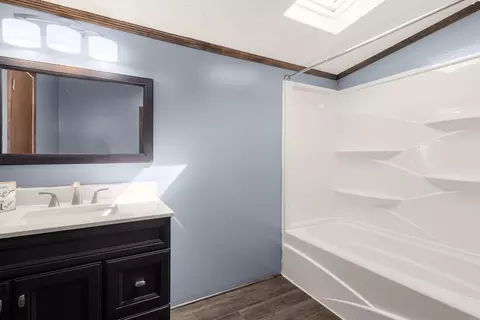 Bath - 1351 E Colonial Dr, La Porte, IN 46350 photo 1 of 3
