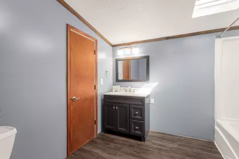 Bath - 1351 E Colonial Dr, La Porte, IN 46350 photo 2 of 3