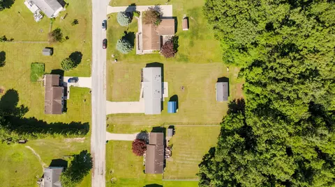 View/Area - 1351 E Colonial Dr, La Porte, IN 46350 photo 4 of 10