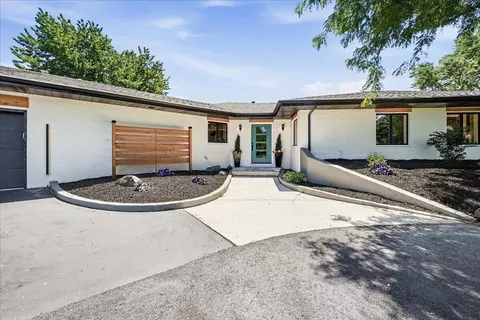 Exterior - 6185 E 107th Pl, Crown Point, IN 46307 photo 5 of 15