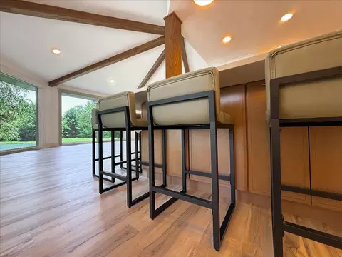 Kitchen - 6185 E 107th Pl, Crown Point, IN 46307 photo 5 of 15