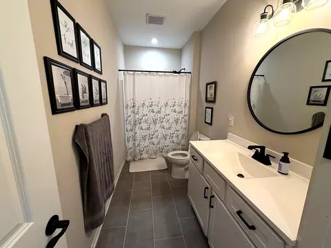 Bath - 18 Levanno Dr, Crown Point, IN 46307 photo 5 of 5